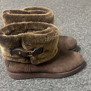 UGG Brown Suede Ankle Boots Size 10 like new